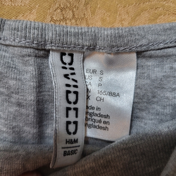 H&M Divided 2 crop gray spaghetti strap tops women's S #1564 - Picture 2 of 3